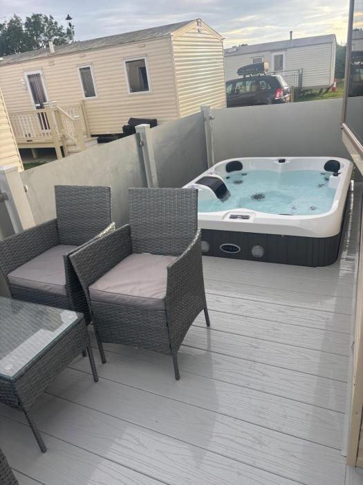 Luxury Hot tub breaks at Sunnymede, Ingoldmells