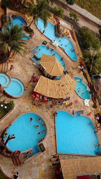 Apartamento - Suíte com varanda - Thermas Place - Caldas Novas - 5 pessoas