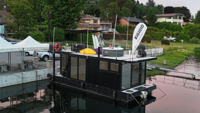 DIAMOND Bigigio House Boat