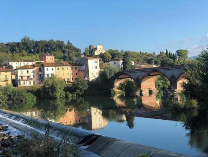 Lucca River House with four bikes included