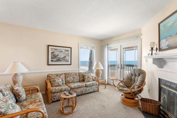 Golden Strand Unit C3