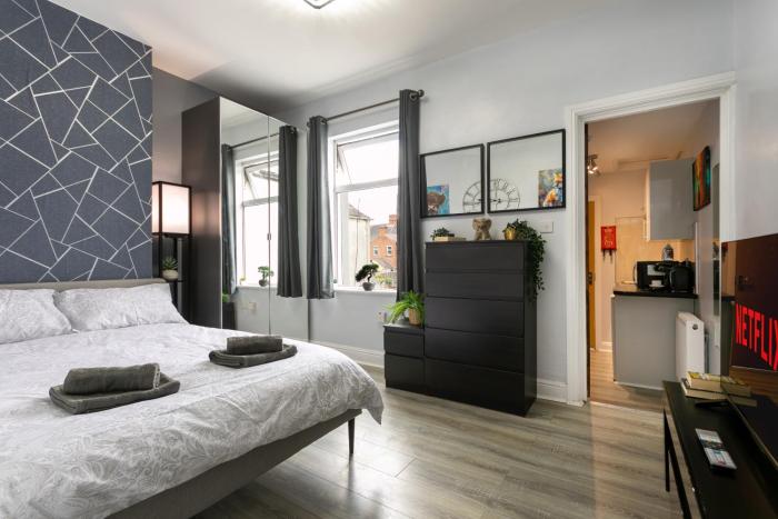 The Regent - Stylish Luxury Studio near City Centre - Free Parking