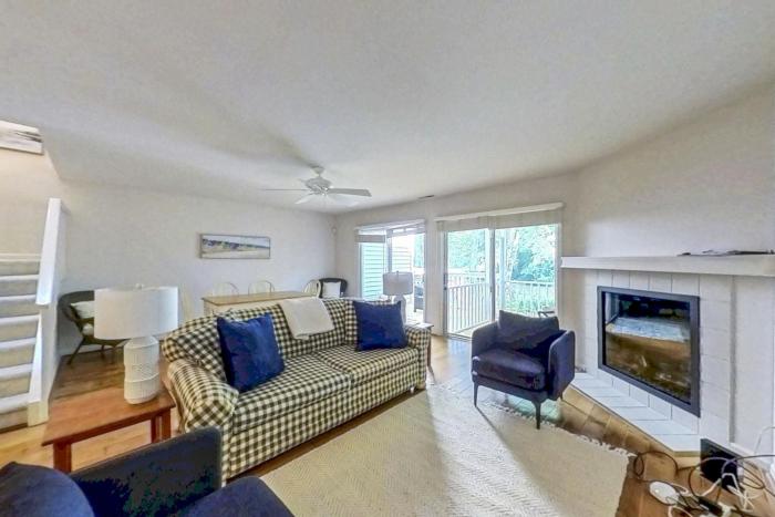 Salt Pond --- 38435 Mainsail Dr #9