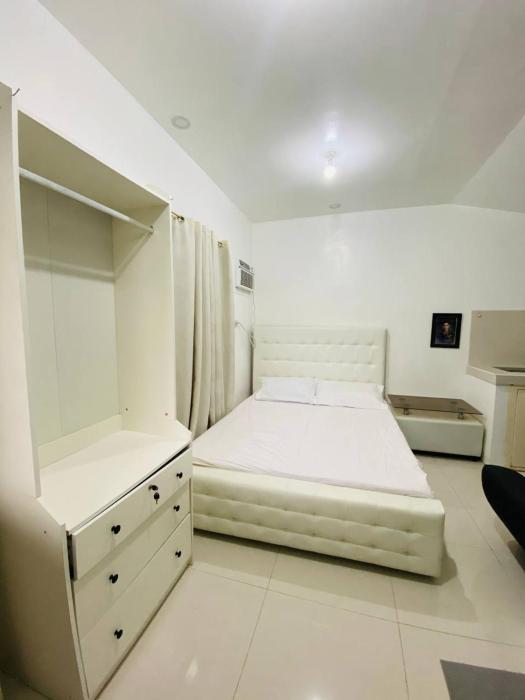 Fully Furnished Studio Type Room with Parking Near Splash Island, Enchanted Kingdom, and Southwoods for Rent Can be long term or short term
