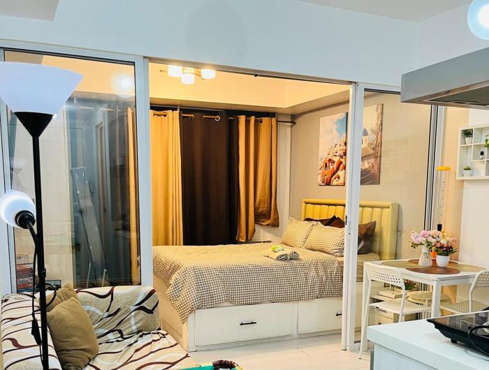 Azure Beach View with Balcony PS4 Billiards