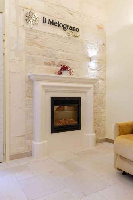 Melograno Deluxe Apartment with Jacuzzi experience