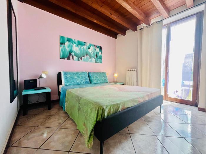 Desenzano Central Apartment with balcony