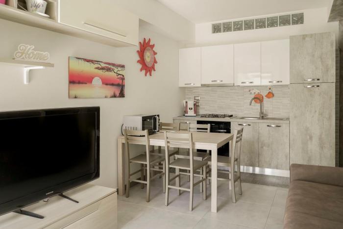 De Rosa Home Appartamento 4 posti letto, vicino al centro e al mare, con terrazza, aria condizionata, parcheggio privato e wifi