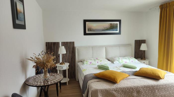 Apartments Miro - Front Row Sea View