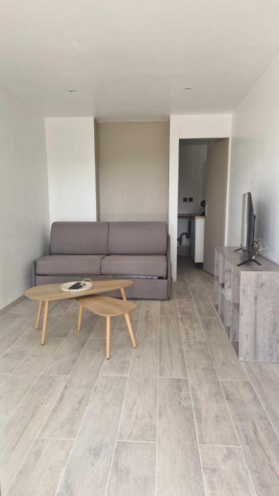 Appartement avec jaccuzzi privatif en RDC proche via rhona