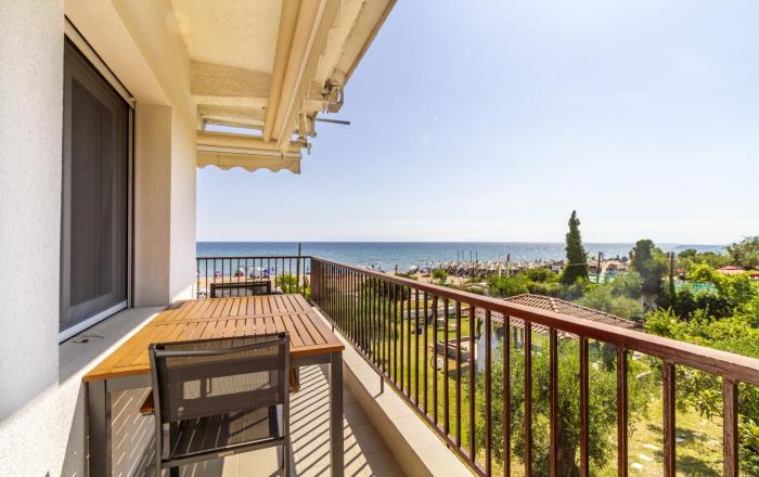 Nancy Seafront Apartment by RentalsPro - Nea Moudania Halkidiki
