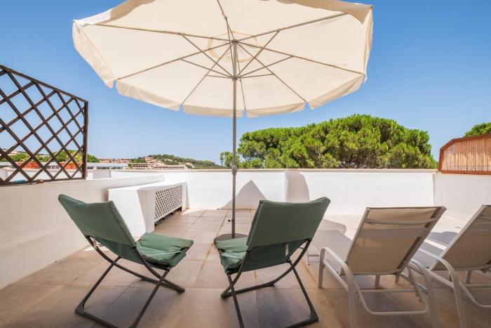 Baja Sardinia Terrazza un passo dal Mare - AC