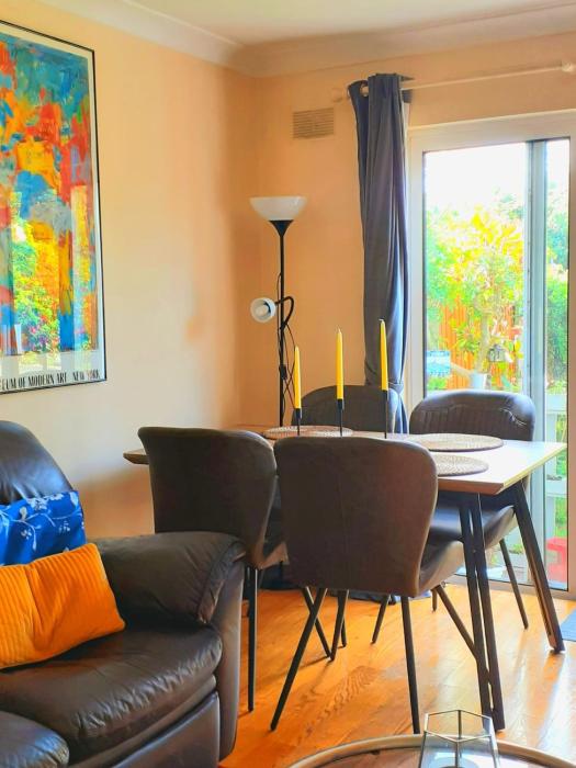 Home in Dublin 12 with Secure Parking