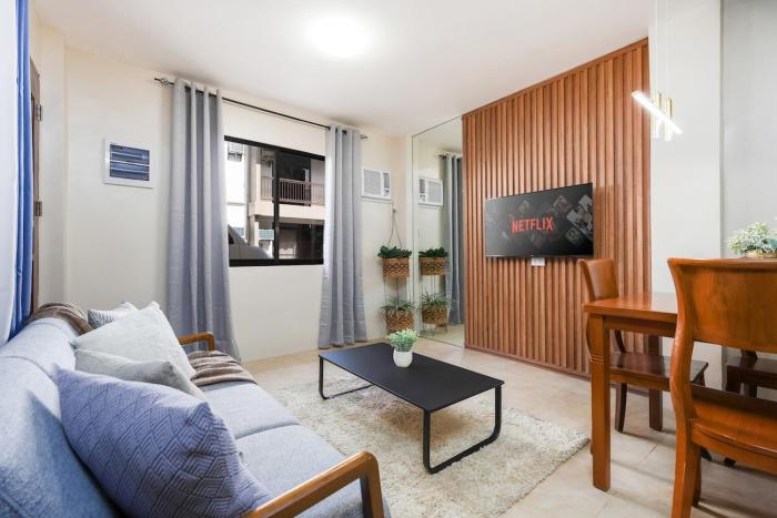 Furnished 3BR Townhouse Near Cebu IT Park with Parking, Fast WiFi, Netflix and More