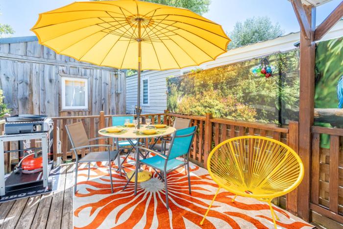 Camping à 300m de la plage La Pege