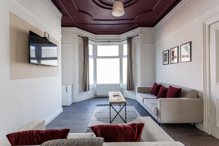 Big and Comfortable Stays on Hawarden Sunderland