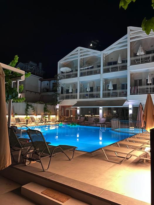 Aggelos Apartments & Deluxe Studios