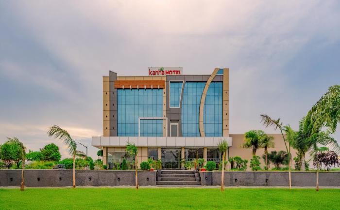 Hotel Kanha & Banquet