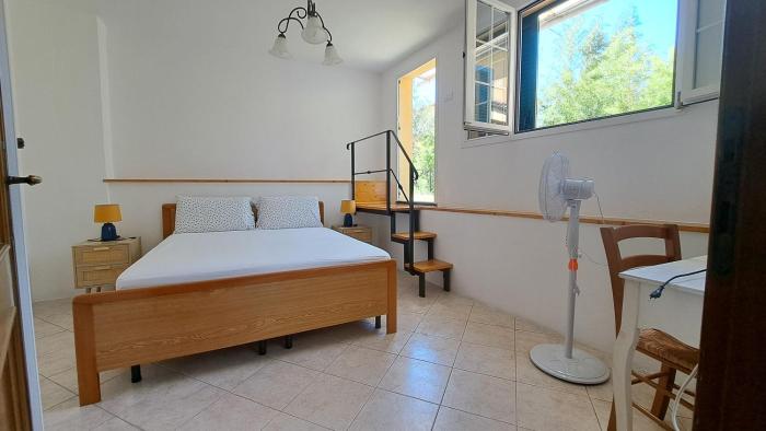 Marianna Home and Parking