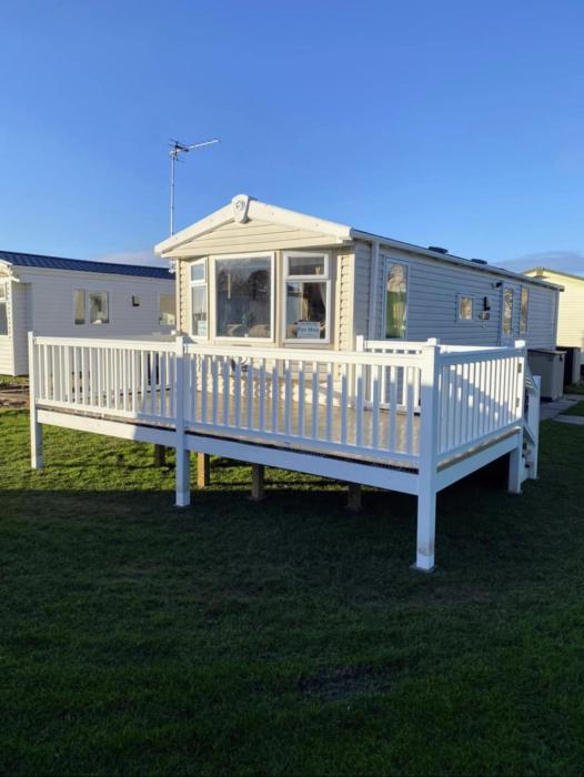 The Retreat Gold - Lido Beach Prestatyn