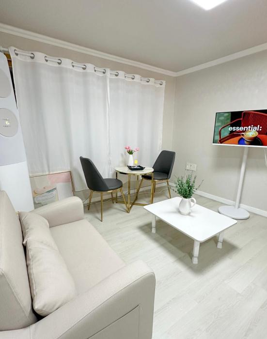 광안리해변도보1분 거실1방2 최대6인 도심속조용한숙소