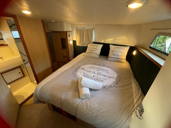 Iris, bateau douillet