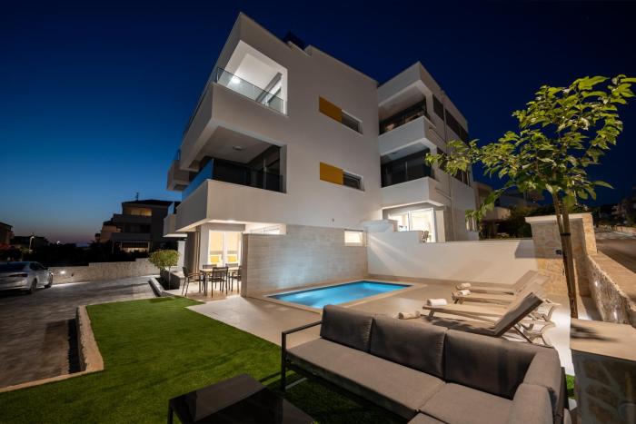 Relax apartments - private pool and garden