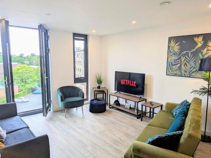 Charms at Citygate with free use of onsite gym