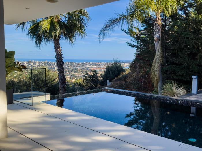 Villa Horizons, Vue Mer & Détente Chic à Super Cannes