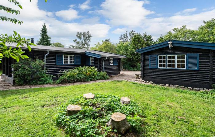 Beautiful Home In Præstø With Wifi