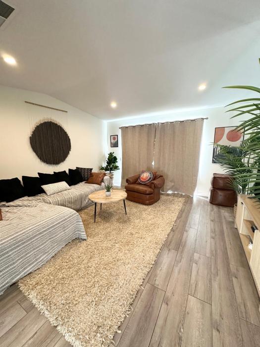 Price Reduced! The Savanna Suite - 28 day minimum rental