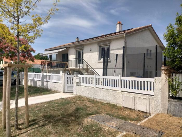 Maison familiale 4 chambres, proche commerces et plage