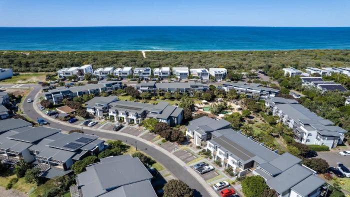 Beach, Golf, Day Spa & Poolside Luxury