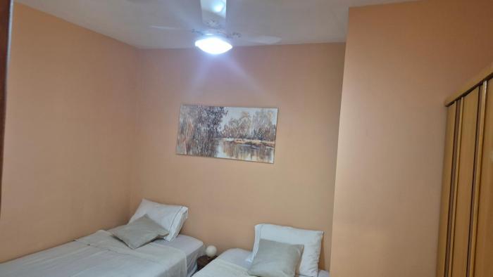 Linda e espaçosa casa no Centro de Santos Dumont-MG