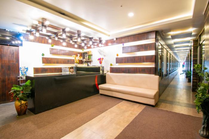 Octave The Gold Leafs Rooms and Service Apt