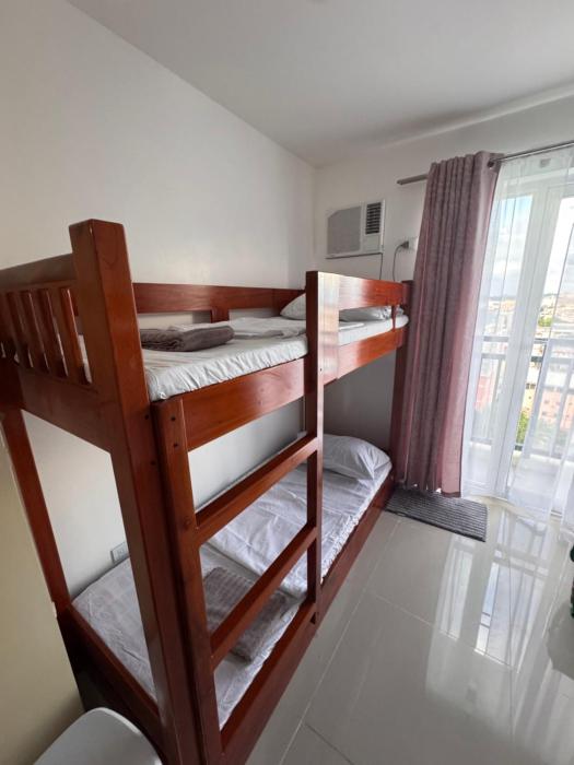 6 beds condo unit in Bernwood Tower