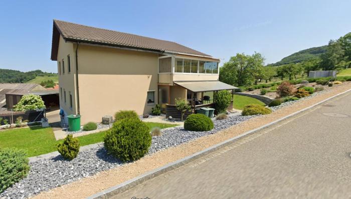 Apartment Hügelruhe Mandach - 100 m2 - 3 Schlafzimmer - Ferien - Business