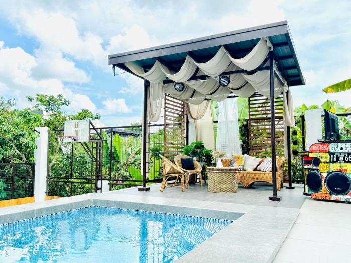 PRIVATE VILLA IN TAGAYTAY with PRIVATE POOL and Basketball Court LMN PLACE