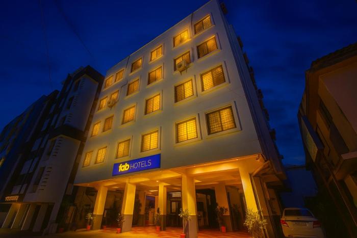 FabHotel White House