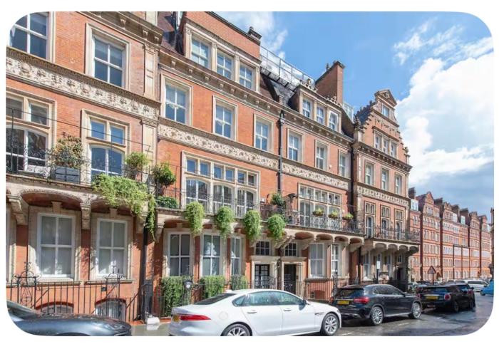 Kensington Apartment