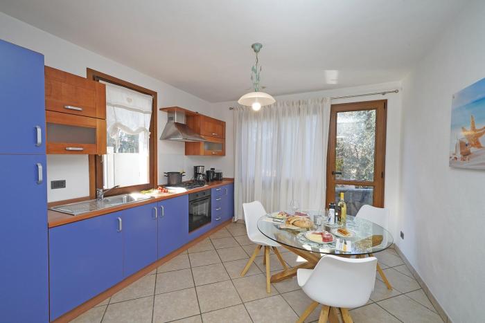 Samuel House- Traditional Italy