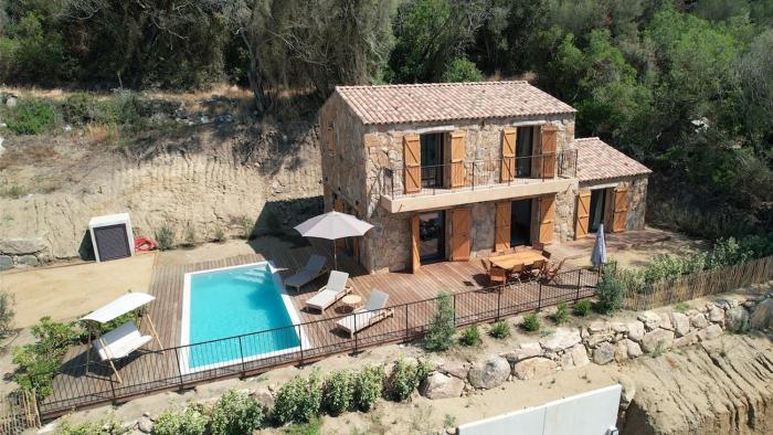 Bergerie avec piscine chauffée Sotta