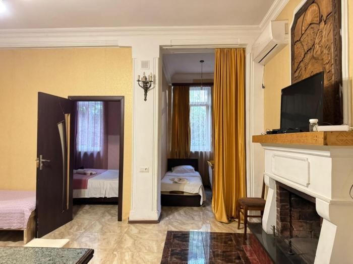 Nanas Apartment with garden