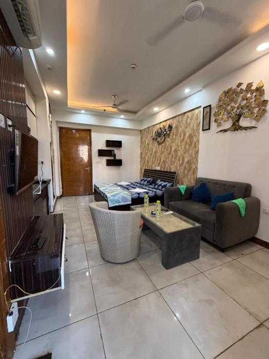 Zoom The Luxury Studio