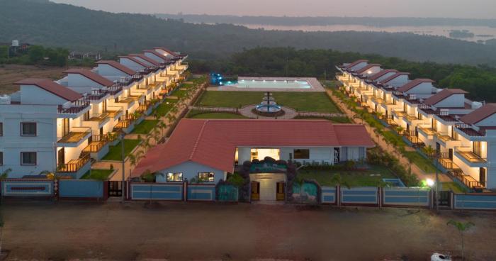 Baywatch Resort Bhogave Beach