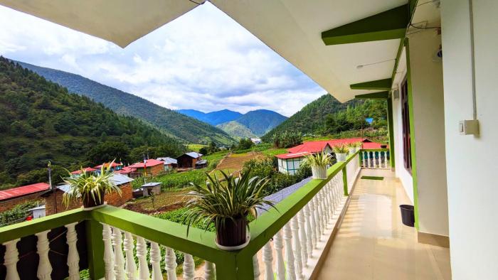 Accomoon hillside homes