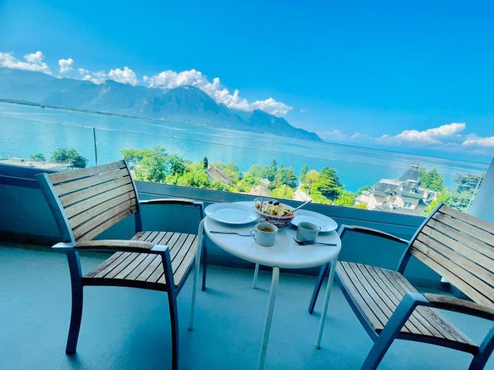 Montreux City Center with Lake View and direct lake access