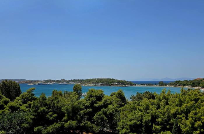 Luxury penthouse with stunning riviera view by GHH