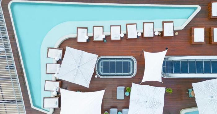 Setai Yacht Apart Hotel by lesuites