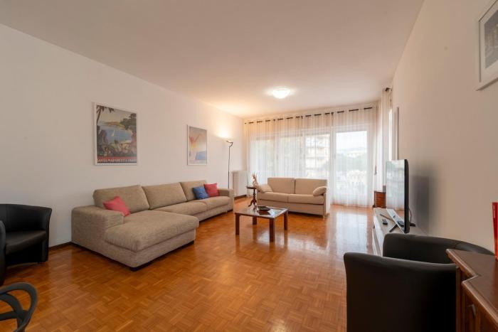 Portofino Spacious Apartment - AC - City Center
